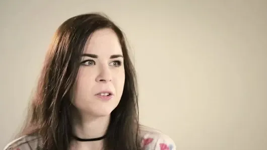 Ersties – seksi kız bilmediği biriyle ilk kez seks yapıyor