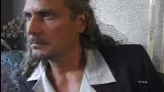 Esmer kadın amına aç sert yaraklı dört serbest kalmış adama karşı tek başına