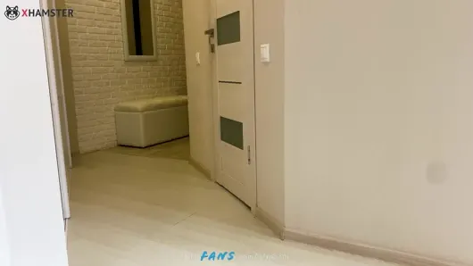 Evet, evet, üvey anneni daha derinden siktir et, babanın bir iş gezisinden dönmesini beklemekten yoruldum