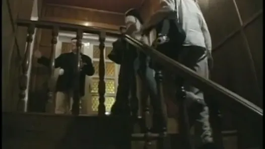 Güzel kilolu bebek ve erkek arkadaşı deliklerinde sik alıyorlar