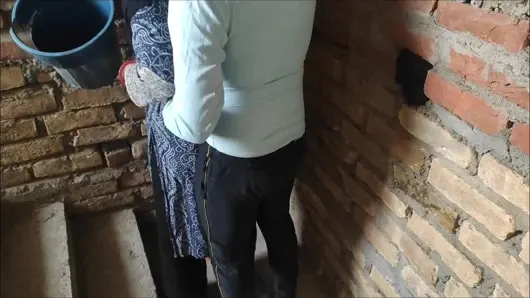 I had sex with my sister-in-law for the first time on the terrace. I grabbed my sister-in-law and had sex with her.