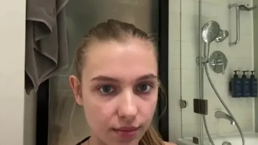 Jucielussie otelde yakın çekim sikişiyor