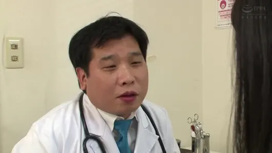 Karım obgyn onu yumurtlama gününde creampied…