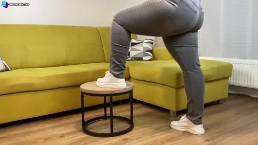 Lanet testislerine aşırı basma hareketi! Kasıklarının yok edilmesi! – Dave Moon – Jennifer – Bbusting (top kırma)
