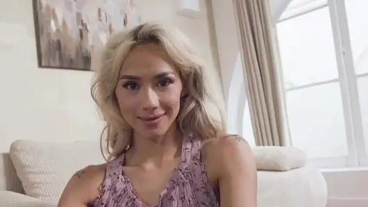 Minyon Veronica Leal Elegantraw’da büyük bir yarağı götüne sokuyor