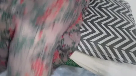 Olgun Hintli çift tatilde orgazm oluyor