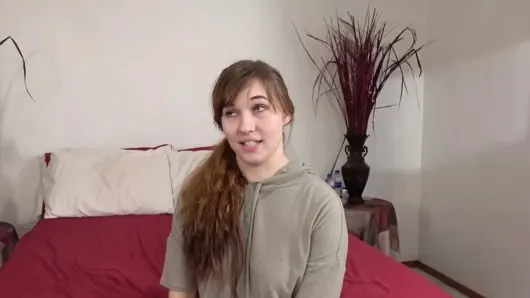 Oyuncu seçmelerinde çaresiz amatörler üvey kız Alisha Mila Kay Lee ateşli anneler amlarını mahvediyor.