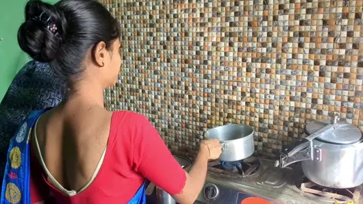 Parnita mutfakta yeni kocasıyla seks yapıyor