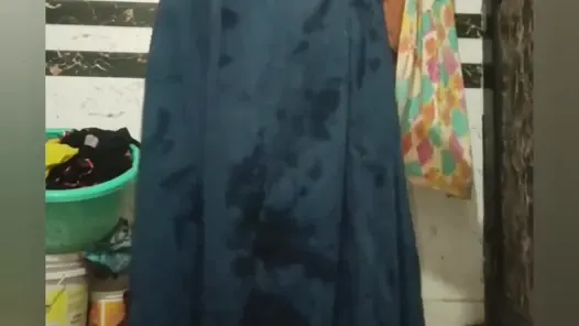 Priya bhabi seksi vücut masajı