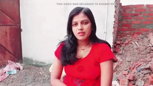 Pussy sealed ass” Komal’s husband is very sexy wearing a cleansing jeans top.