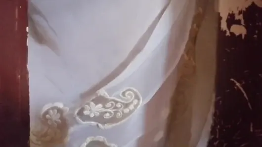 Sareena üvey annesinin külotunu koklama cezası