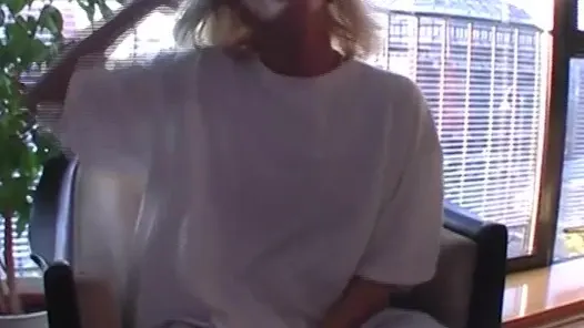 Şaşırtıcı Alman güzellik alır ona sıkı beceriksizlik creampied içinde pov