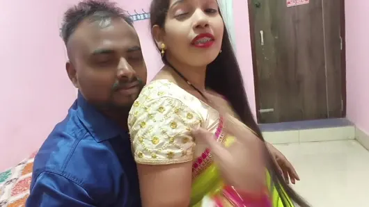 Seksi Odia evli kadın yoyo odasında kocasıyla sert sikişiyor, Odia çifti ateşli romantizm ve seks tam çıplak