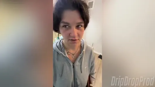 Siren’in sikişi ve ev videolarını emiyor!!