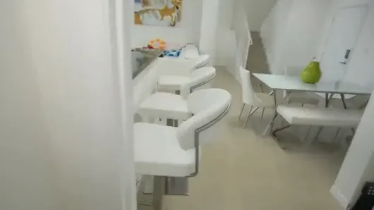 Şu anda bana asıldığını inanamıyorum, Andijamesxxx bir süredir babamın yanında, şimdi bu olgun kızıl saçlı orta yaşlı seksi kadın