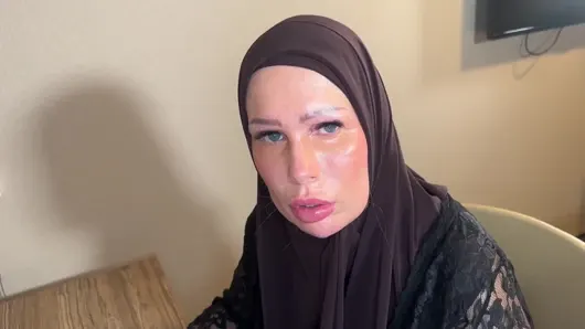 Tesettürlü Evli Kadın Sinflare’nin Yarağını Görene Kadar Iş Başında