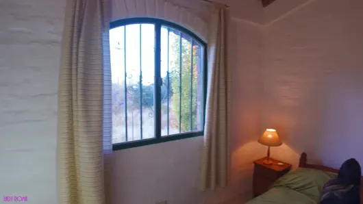 Üvey kardeş onunla yatmamalı