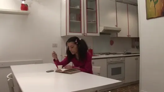 Üvey kızım beni kışkırtıyor! (tam film – hd versiyonu)