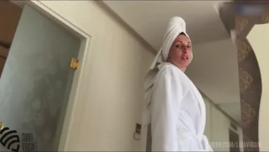 Üvey oğlum üvey annesinin mastürbasyon yaptığını gördü ve sonra onunla yattı